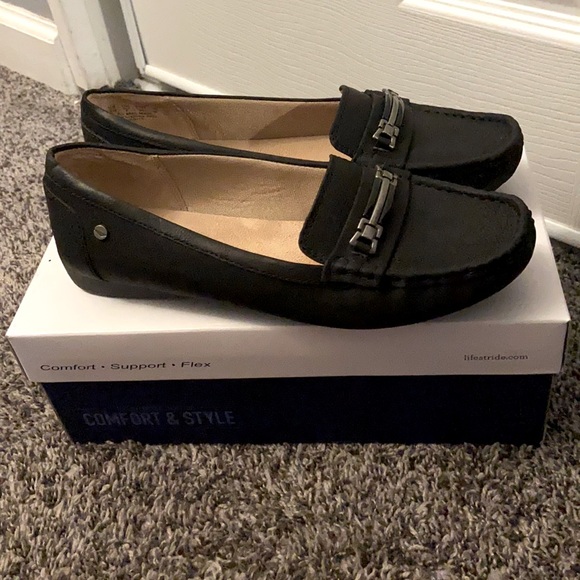 •NWT•Life Stride•MemoryFoam Flats w/Heel•Women’s•9 - Picture 2 of 6